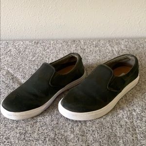 Steve Madden Slip on shoes
